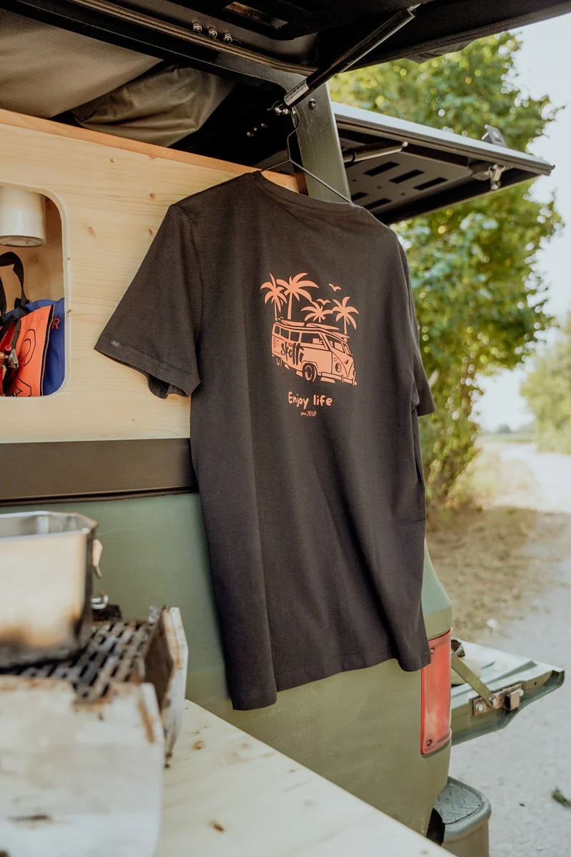 SKOTTI Enjoy Life T-Shirt