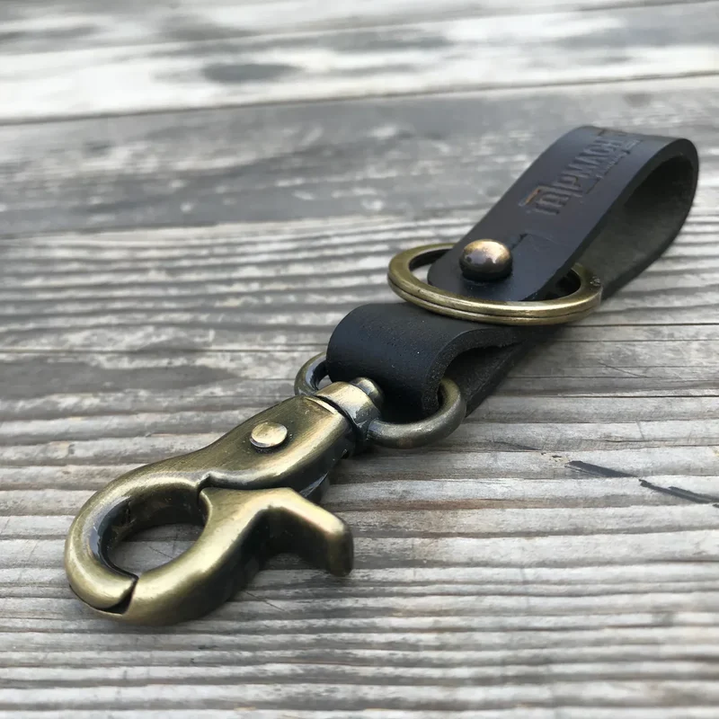 Schlüsselanhänger aus Leder