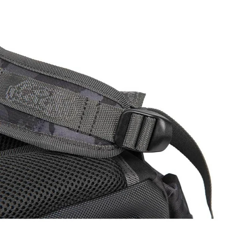 Voyager Camo Rucksack