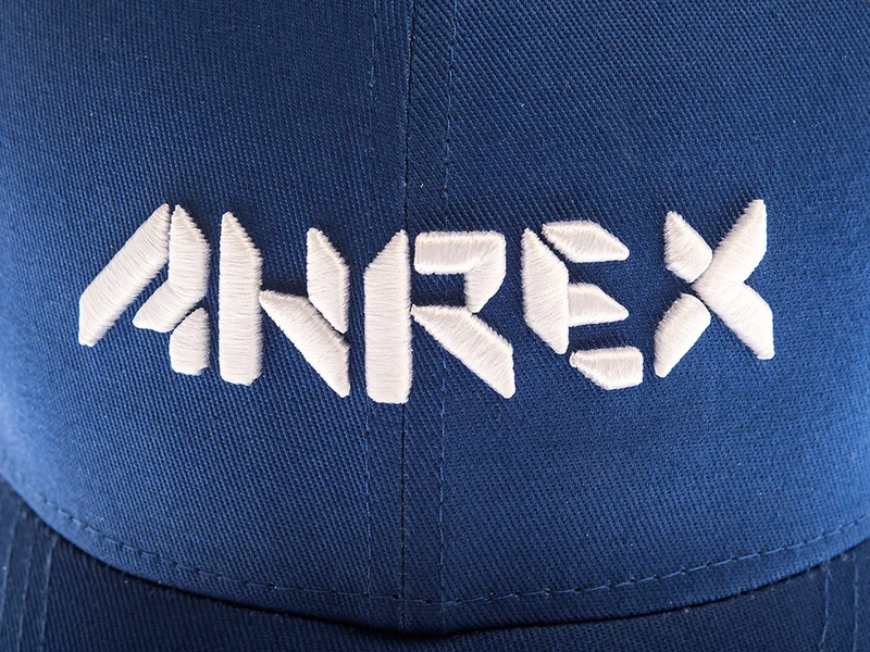 AHREX Fettschrift-Kapitälchen – Weiß auf Blau