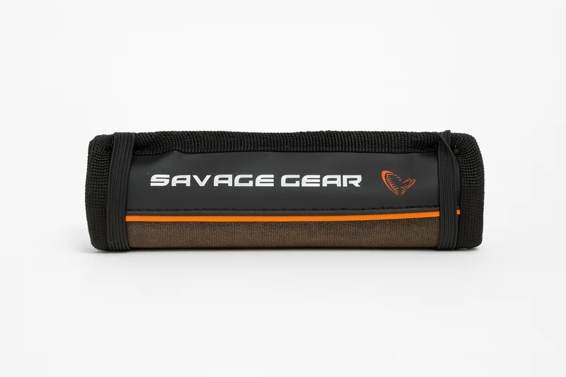 Savage Gear Roll Up Pouch – Limited Edition mit 10 einzigartigen Durchlaufködern