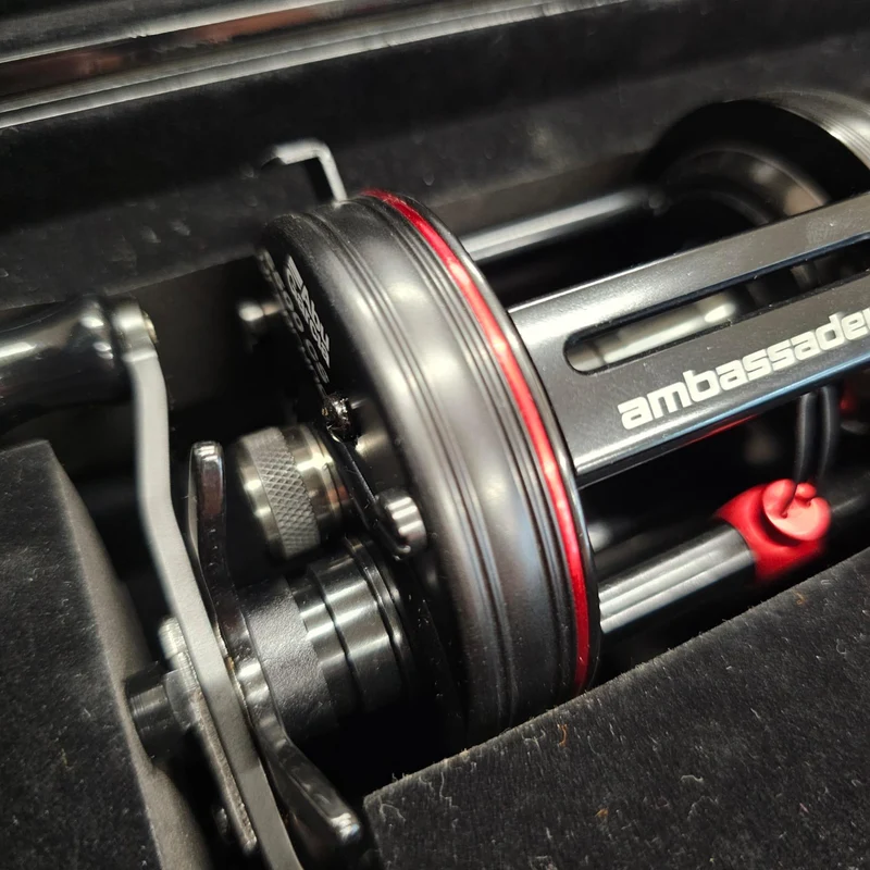 Abu Garcia Abu Garcia N.B. - Ambassadeur New Century Edition Ursprung Rolle RH + Uhr