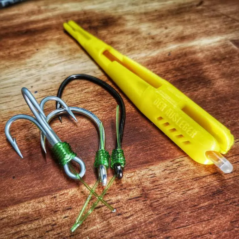 Dudis Knot Tool "Der Knotenbinder" für große Angelhaken
