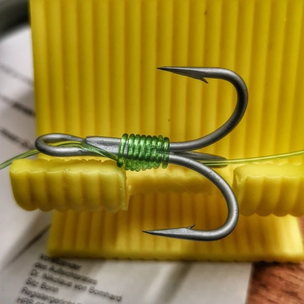 Dudis Knot Tool "Der Knotenbinder" für große Angelhaken