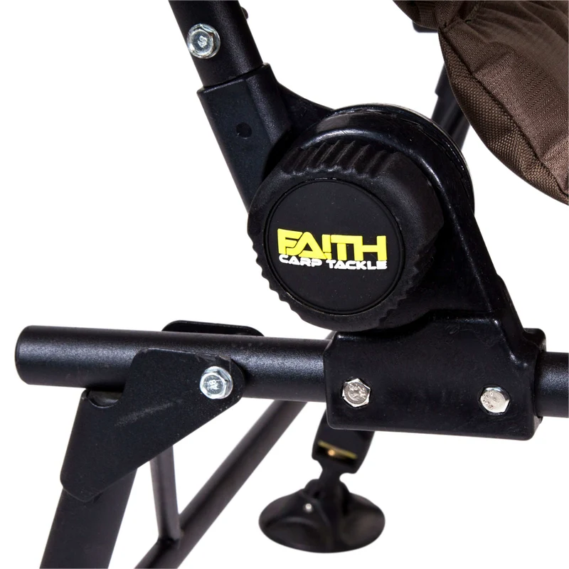 Faith Mistress Karpfenstuhl XXL