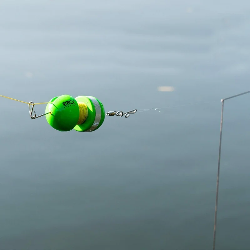 Zeck Wels Fishing Outrigger System Green oder Black Ausleger für Wels Waller Cat