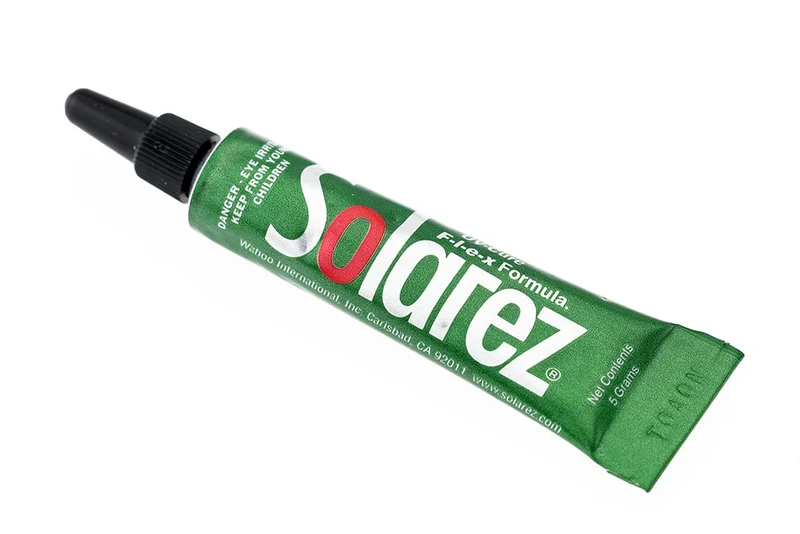 Solarez Flexibler Klebstoff für Liner