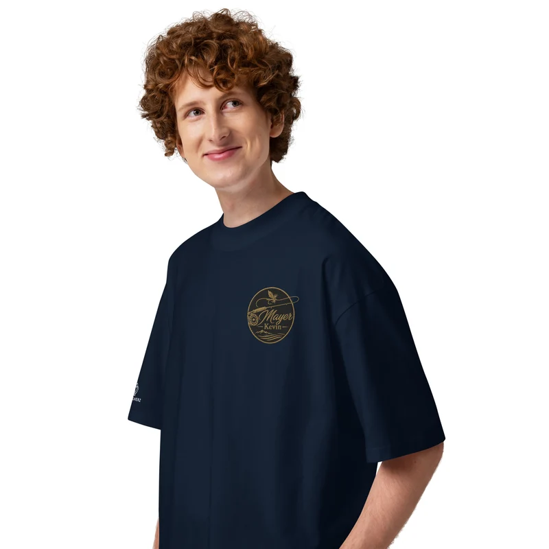 Mayer Kevin - Oversized Unisex Bio-T-Shirt mit breitem Kragen