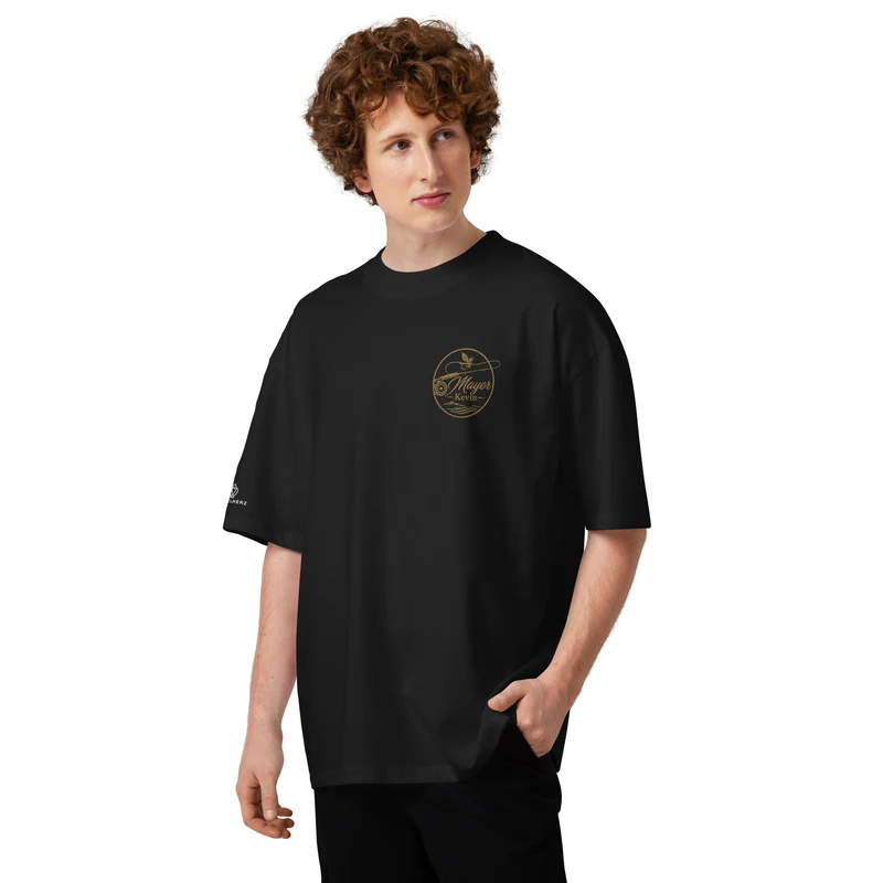 Mayer Kevin - Oversized Unisex Bio-T-Shirt mit breitem Kragen