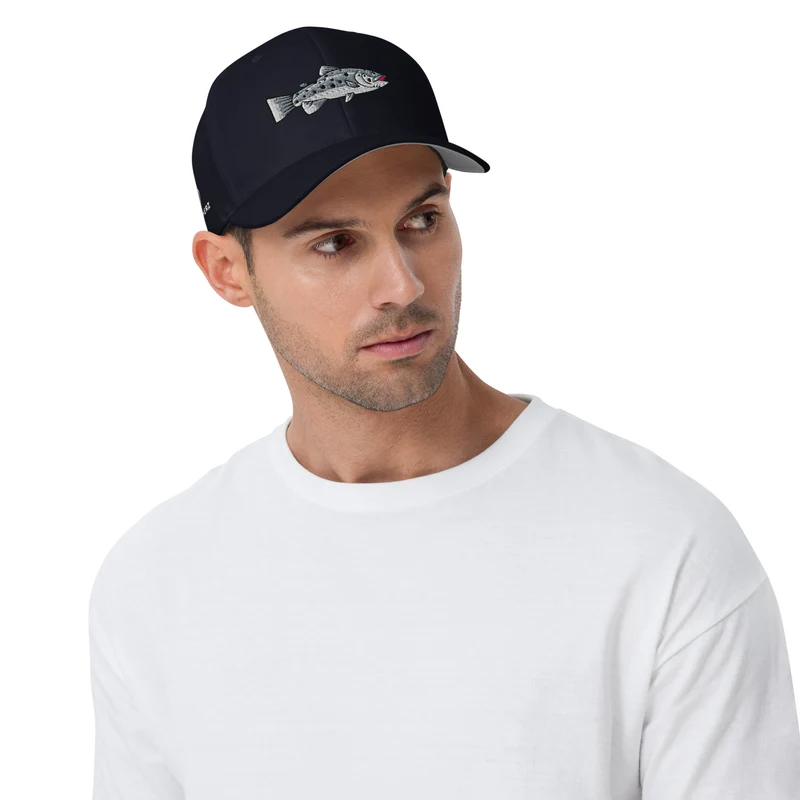 Angelherz® Trout Addict Cap – Forellen-Stickerei trifft perfekten Sitz