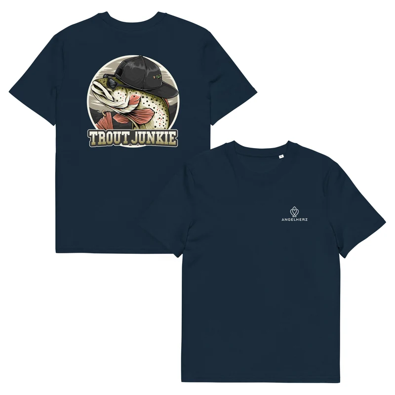 🎣 „Trout Junkie“ Bio-T-Shirt – Für alle, die Forellen lieben | Angelherz® Streetwear für Angler