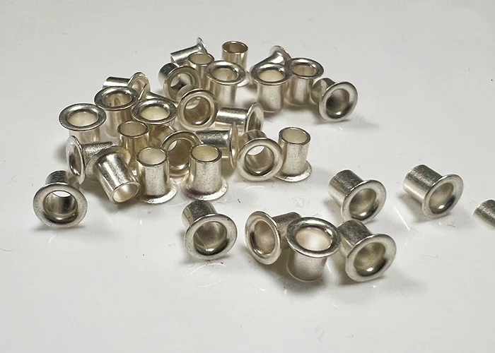 Quetschhülsen für Perlmuttspangen 3x3.5mm, 40Stk.