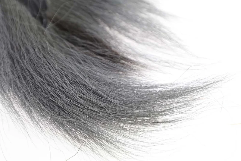 Bucktail-Stücke – Schattiertes Grau