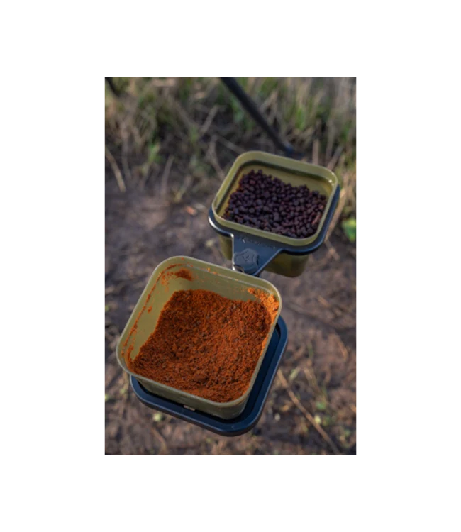 Compact waiter tray