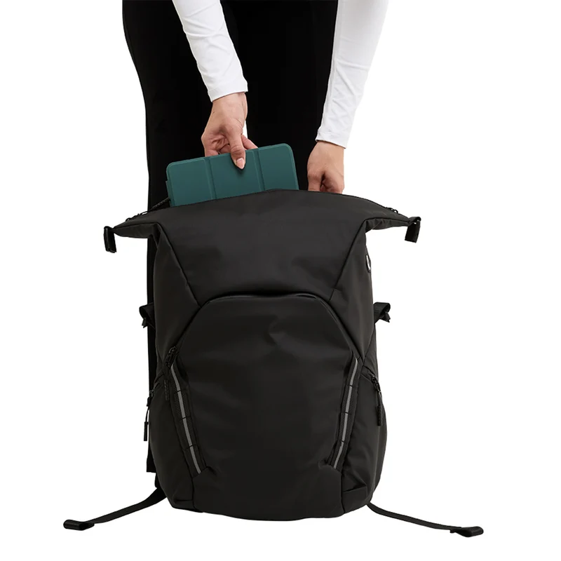 TechTrek Pro – Wasserabweisender Rucksack 19L Schwarz