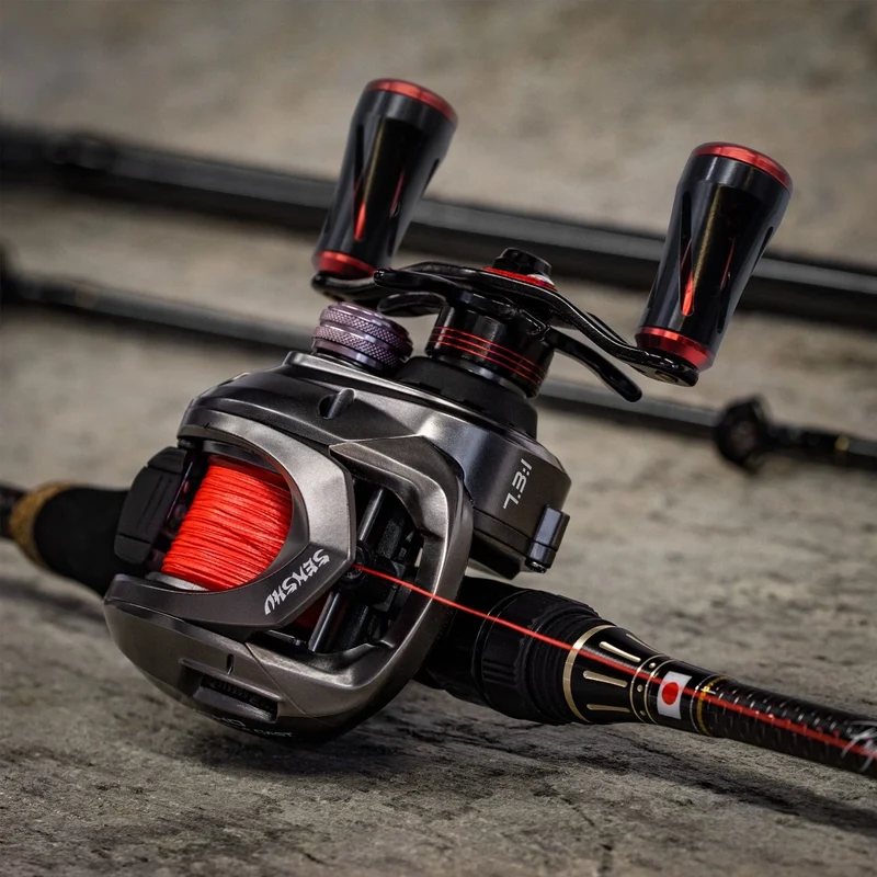 Senshu Psycho Low Profile Cast – Baitcaster Rolle für modernes Raubfischangeln