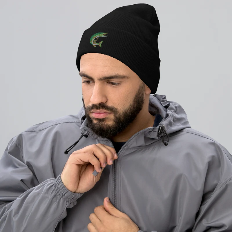 Beanie mit Hecht Stickerei