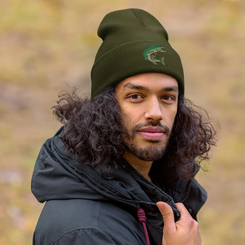 Beanie mit Hecht Stickerei
