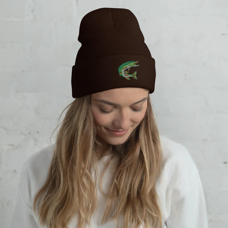 Beanie mit Hecht Stickerei