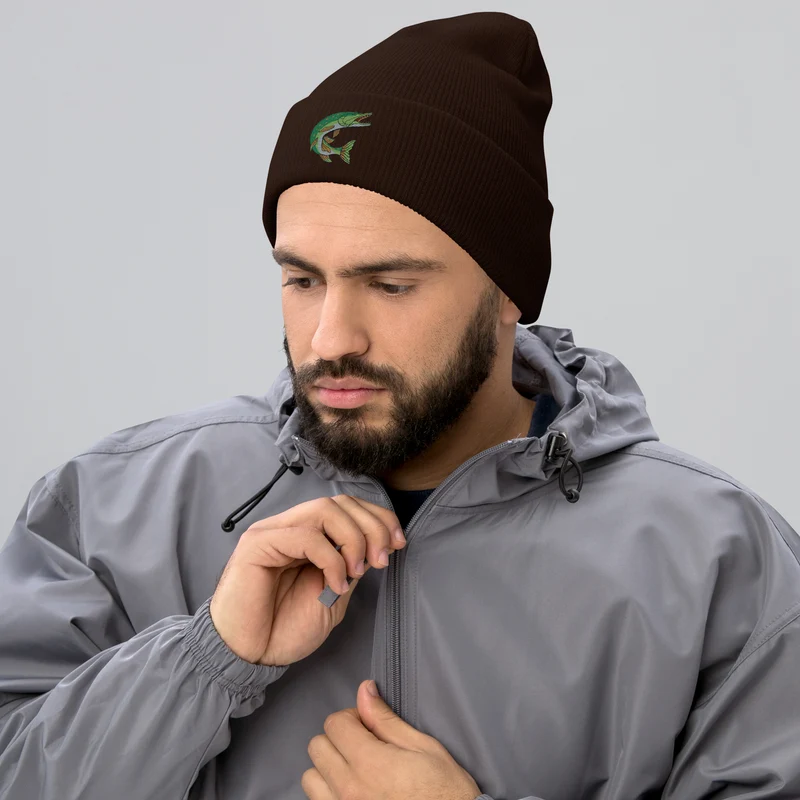 Beanie mit Hecht Stickerei